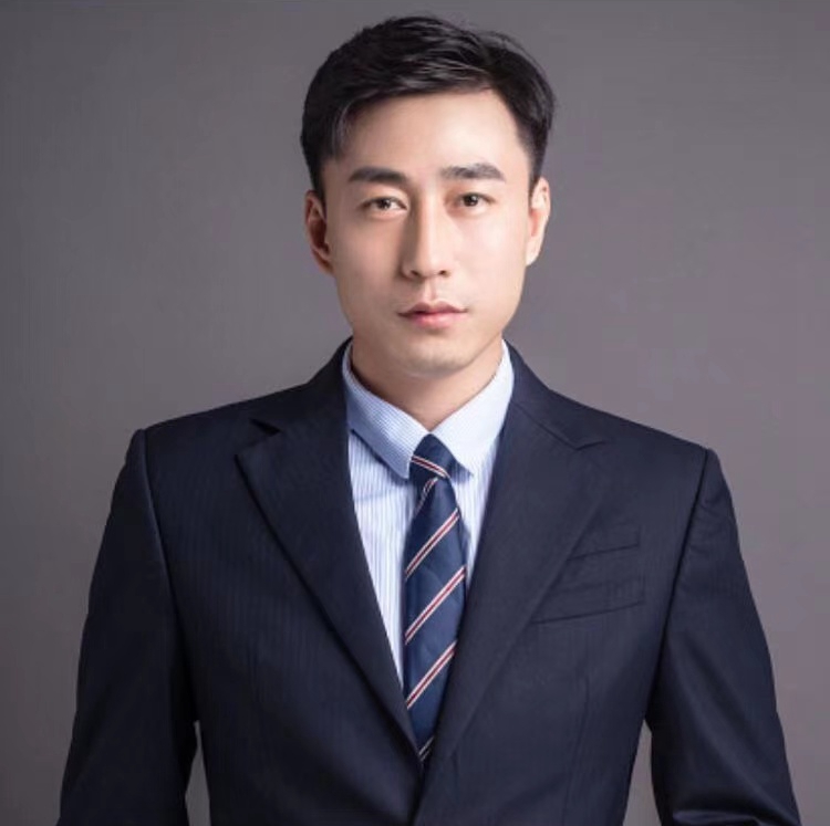 王芳 联合创始人 & 首席运营官